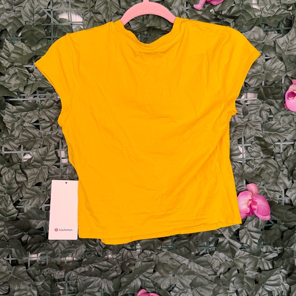 NWT Lululemon Organic Cotton Baby Tee Size Medium - Picture 2 of 4
